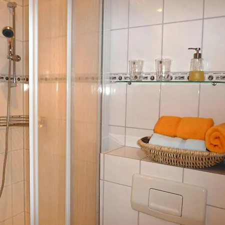 With 1 Bedroom בית נופש *